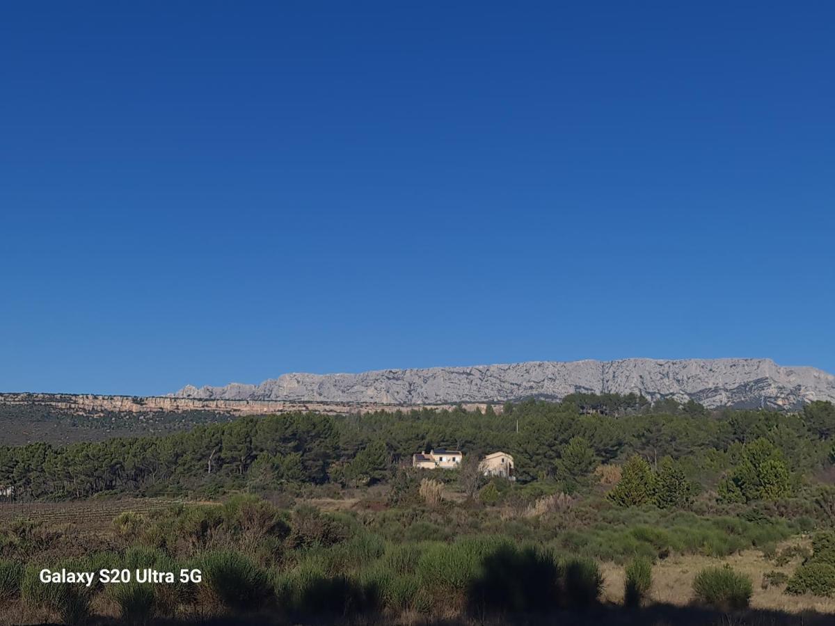 Mas Gabelys Superbe Vue Sainte Victoire Jardin Terrasse Et Piscine Apartment เตรส์ ภายนอก รูปภาพ