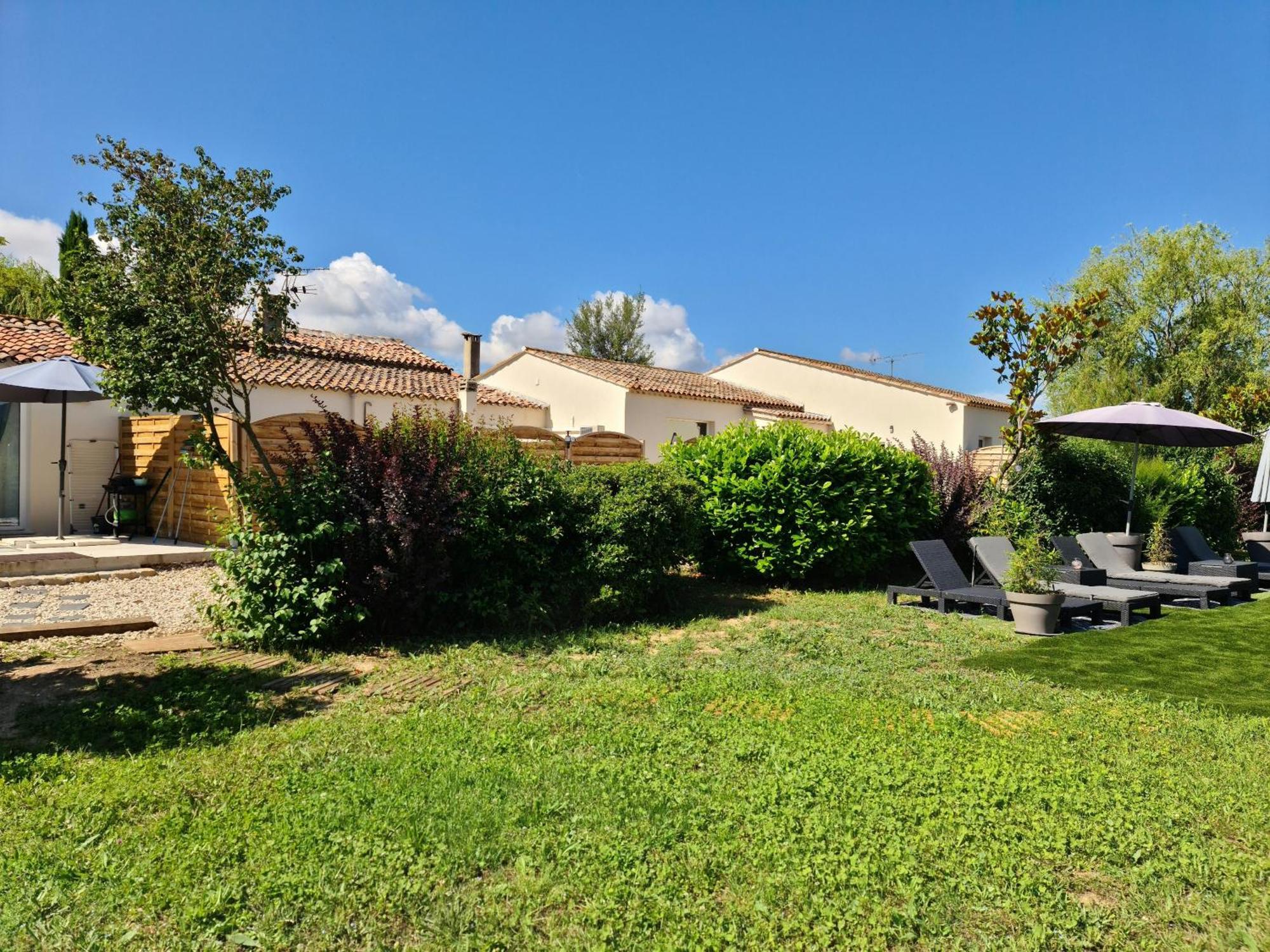 Mas Gabelys Superbe Vue Sainte Victoire Jardin Terrasse Et Piscine Apartment เตรส์ ภายนอก รูปภาพ